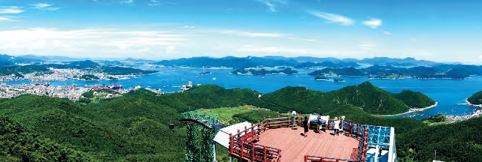 Hallyeosudo: Korea’s first national marine park - famous for the spectacular seascapes created by many differently-sized islands floating on blue seas.