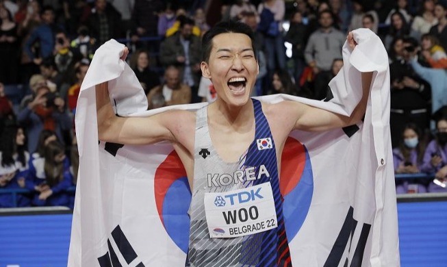 Nam vận động viên nhảy cao Hàn Quốc vươn lên dẫn đầu bảng xếp hạng thế giới