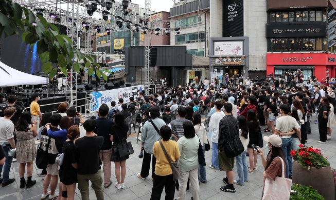 Báo cáo: Hầu hết cư dân nước ngoài ở Seoul đi đến khu vực Sinchon vào buổi chiều