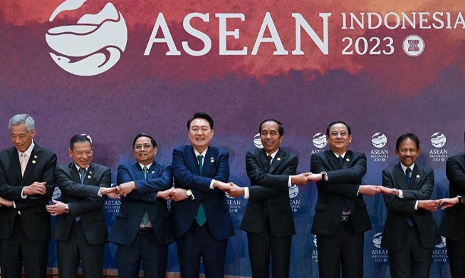 Tổng thống Hàn Quốc đề xuất “Sáng kiến đoàn kết Hàn Quốc – ASEAN”