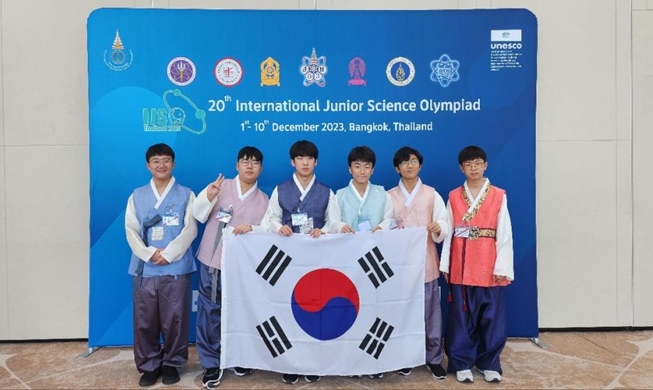 Đội Hàn Quốc giành 6 huy chương vàng trong Olympic Khoa học trẻ quốc tế