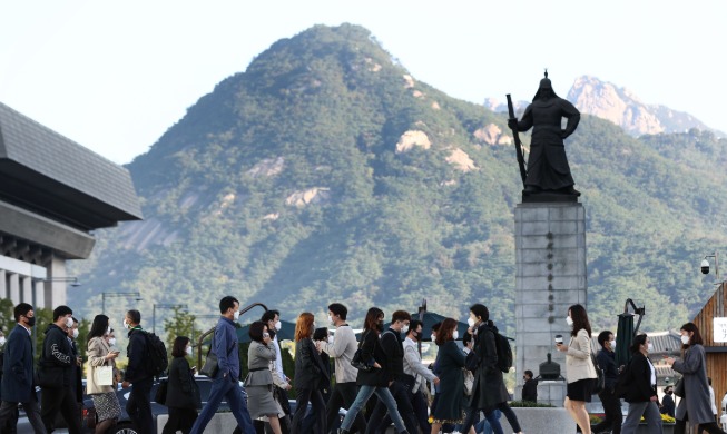 Thu nhập bình quân đầu người của công dân Hàn Quốc đạt mức cao kỷ lục vào năm ngoái
