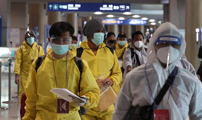 Hàn Quốc cấm nhập cảnh với du khách 8 nước để ngăn chặn siêu biến thể Omicron