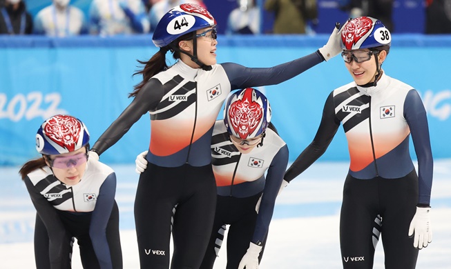 Đội tuyển trượt băng tốc độ cự ly ngắn nữ Hàn Quốc mang về huy chương Olympic thứ 3 liên tiếp