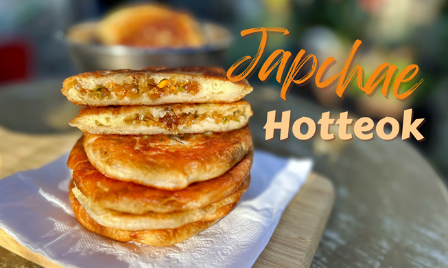 [Hôm nay ăn gì?] Bài 13. Japchae Hotteok – Món bánh rán rau củ đường phố kiểu Hàn Quốc