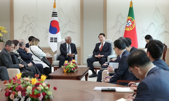 Tổng thống Hàn Quốc hội đàm với Thủ tướng Bồ Đào Nha