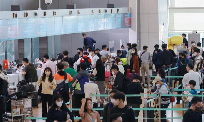 Số lượng khách du lịch nước ngoài đến Hàn Quốc tăng 276% trong tháng 9/2022