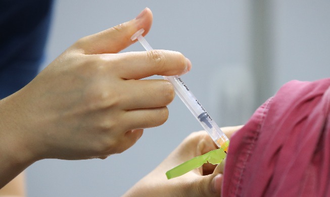 Chính phủ sẽ cho phép những người được tiêm vắc xin Covid-19 đi du lịch quốc tế từ tháng 7