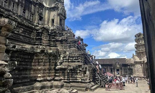 Hàn Quốc hỗ trợ Campuchia khôi phục và bảo tồn Angkor Wat