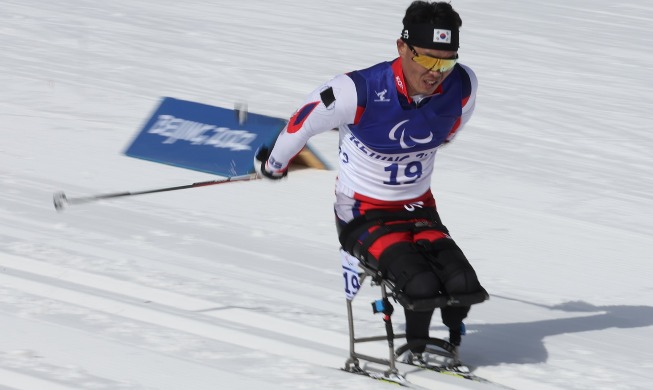 Tổng thống Moon Jae-in ghi nhận những nỗ lực của các vận động viên dự Paralympic Bắc Kinh 2022