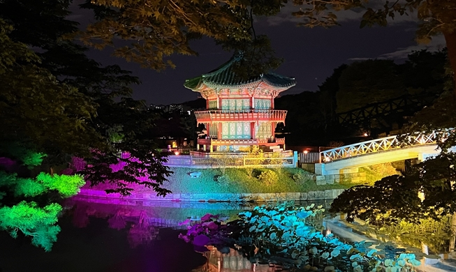 Đêm thu dạo quanh cung điện Gyeongbokgung
