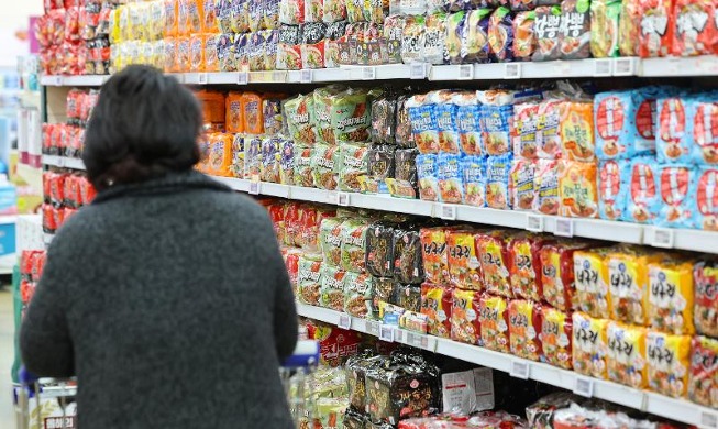 Xuất khẩu mì tôm Hàn Quốc lần đầu tiên vượt mốc 1 nghìn tỷ KRW