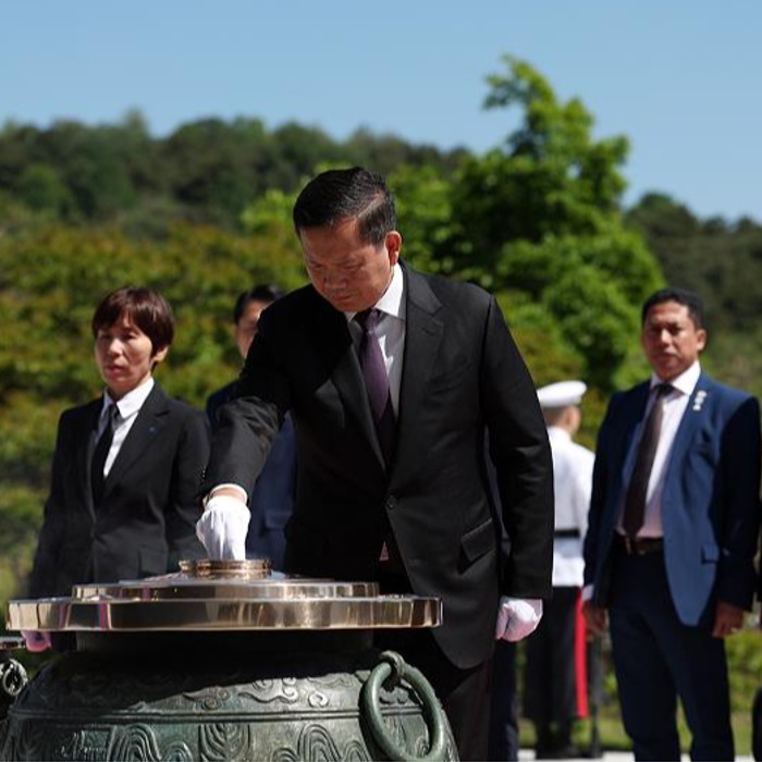 Thủ tướng Campuchia viếng thăm Nghĩa trang Quốc gia Seoul