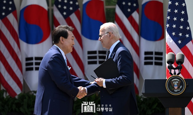 Tổ chức cuộc họp đầu tiên của Nhóm tư vấn hạt nhân Hàn – Mỹ