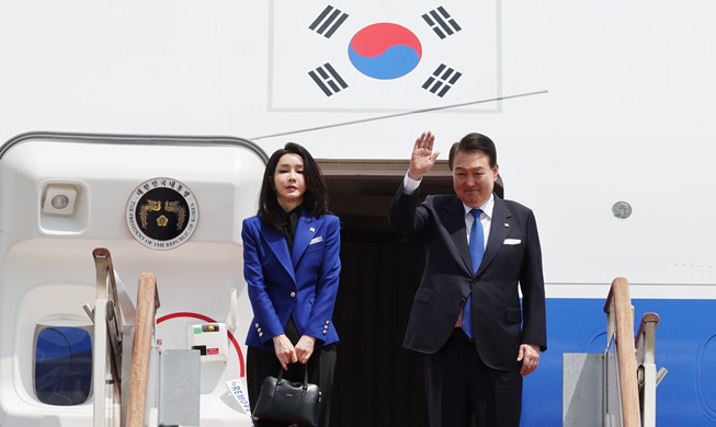 Tổng thống Hàn Quốc lên đường sang Nhật Bản