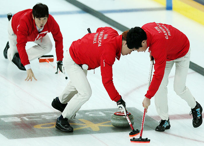 160126_curlingsilver_art1.jpg