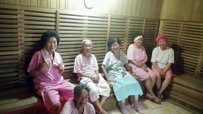 160322_healthcare_art3.jpg