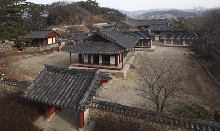 Sosu Seowon ở thành phố Yeongju, tỉnh Gyeongsangbuk-do là học viện Nho giáo lâu đời nhất còn tồn tại ở Hàn Quốc. Vào năm 1543, học viện này đã được xây dựng với tên gọi Baegundong Seowon bởi Thống đốc của thị trấn Punggi Ju Se-bung. (Ảnh: Cục Di sản Văn hóa Hàn Quốc)