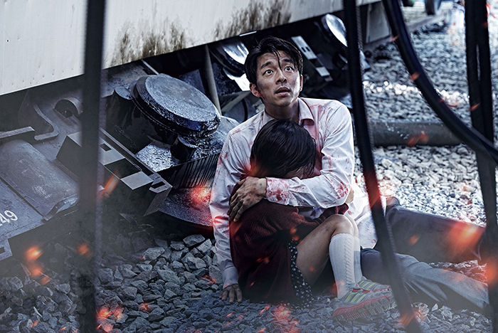  Bộ phim đầu tiên về zombie của Hàn Quốc do diễn viên Gong Yoo thủ vai nam chính đã thu hút 10 triệu người xem đến rạp chiếu phim trong 19 ngày kể từ khi nó khởi chiếu ngày 20 Tháng 7