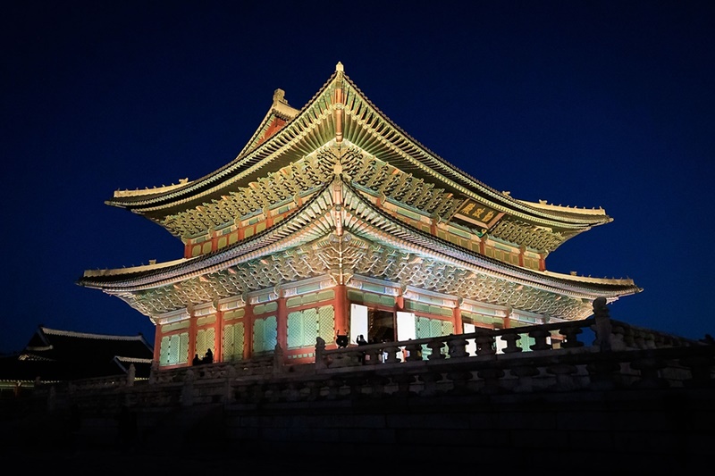 Tour tham quan ban đêm tại Cung điện Gyeongbokgung nằm ở thành phố Seoul được tổ chức từ ngày 01/09 đến ngày 06/11. (Ảnh: Bộ Văn hóa, Thể thao và Du lịch Hàn Quốc)