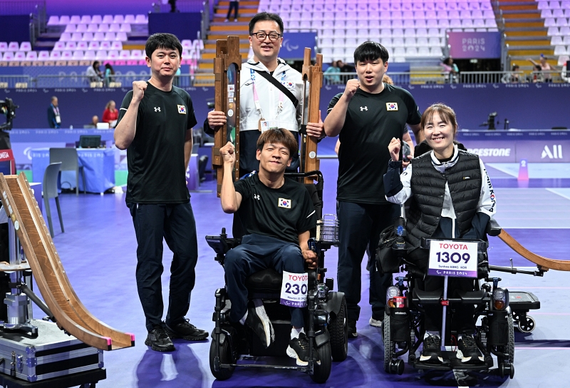 Ngày 4/9 (giờ Pháp), đội Boccia Hàn Quốc gồm Jeong Howon và Kang Sunhee đã giành chiến thắng trước đội Boccia Argentina trong vòng bán kết nội dung hỗn hợp, diễn ra ở South Paris Arena 1, thành phố Paris. (Ảnh: Ủy ban Paralympic Hàn Quốc)