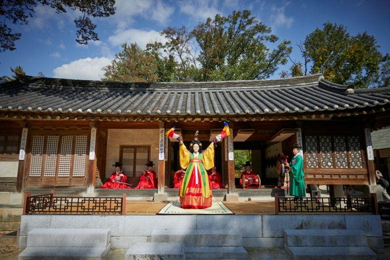 Buổi biểu diễn Chunaengjeon diễn ra ở tòa nhà Yeongyeongdang của cung điện Changdeokgung. (Ảnh: Trung tâm Cung điện và Lăng mộ Hoàng gia thuộc Cục Di sản Quốc gia Hàn Quốc)