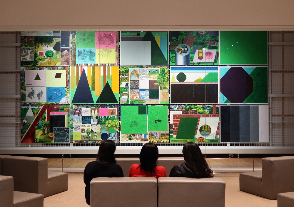 Tác phẩm “Đường đi song song của Ngày-Đêm” (tiếng Anh: Parallel Paths of Day-Night) của họa sĩ Jeon Hyunsun. Họa sĩ này đã thu thập những hình ảnh từ internet và tái hiện chúng bằng tranh màu nước. (Ảnh: Charles Audouin / Korea.net)