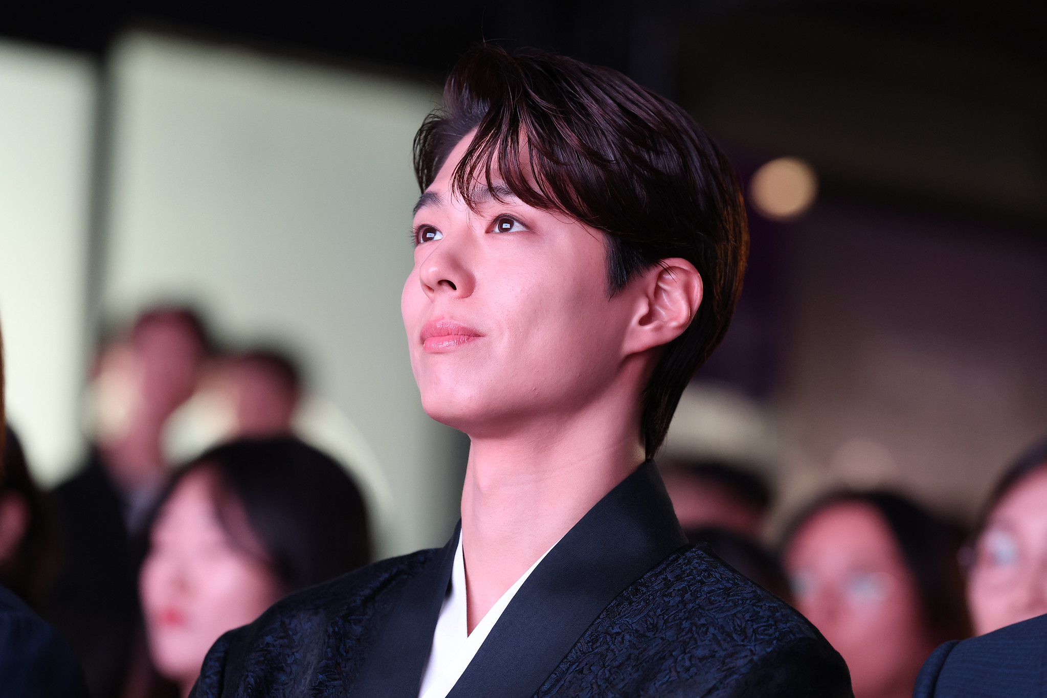 Nam diễn viên Park Bo-gum trong lễ bổ nhiệm Đại sứ danh dự cho du lịch Hàn Quốc năm 2025 và buổi trình chiếu video quảng bá du lịch Hàn Quốc, diễn ra ở khu phức hợp văn hóa SJ Kunsthalle, quận Gangnam-gu, thành phố Seoul vào ngày 29/7/2025. (Ảnh: Lee Jeong Woo / Korea.net) 