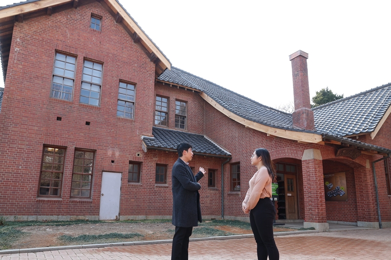 Dinh Tổng thống tạm thời tại quận Seo-gu, thành phố Busan. Trong Chiến tranh Triều Tiên, nơi đây được sử dụng làm dinh thự và văn phòng làm việc của Tổng thống. Hiện được sử dụng làm Bảo tàng Thủ đô tạm thời. (Ảnh: Phóng viên Lee Jeong Woo b1614409@korea.kr)