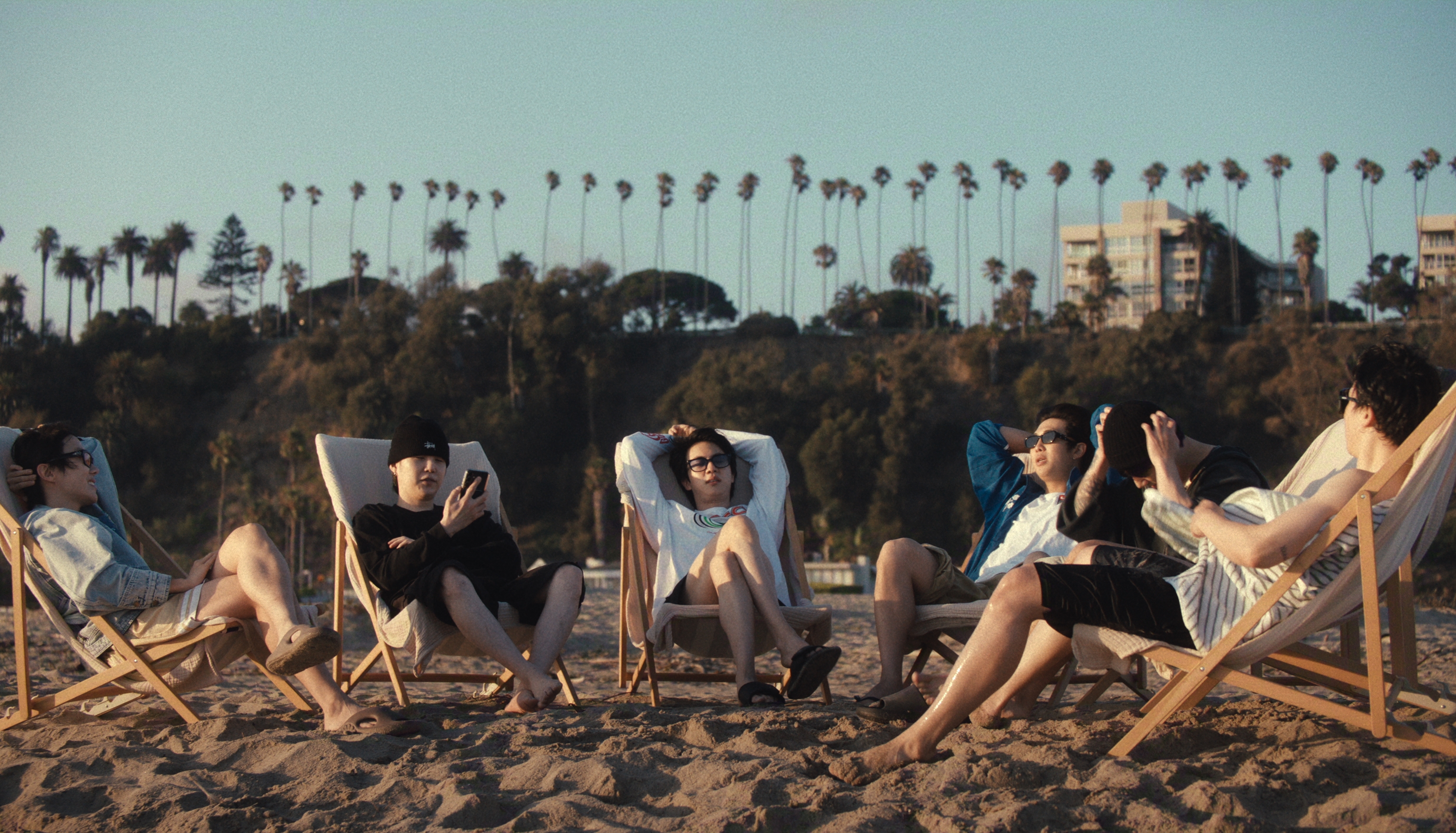 Bộ phim tài liệu “BTS: The Return”, ghi lại quá trình sản xuất album chính thức thứ 5 “ARIRANG” của nhóm BTS, sẽ được phát hành trên Netflix vào ngày 27/3. (Ảnh: Netflix)‘BTS: 더 리턴’이 오는 27일 넷플릭스(Netflix)에서 공개된다. 