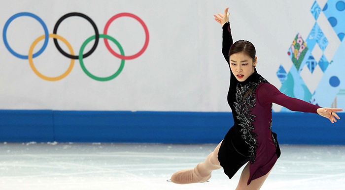 ‘2014 소치 동계올림픽’ 여자 피겨스케이팅 싱글 프리 스케이팅에 출전한 김연아가 20일 탱고 아스토르 피아졸라의 ‘아디오스 노니노’에 맞춰 호소력 짙은 연기를 하고 있다. (사진제공: 대한체육회)