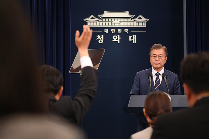 Moon_Second_Summit_Briefing_01.jpg