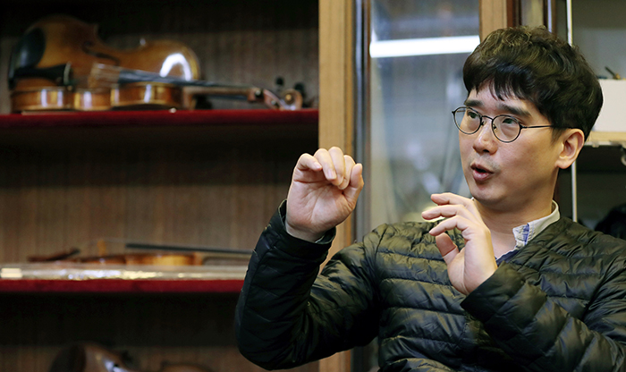  Giám đốc Choi Shin Hae nhấn mạnh: “Ở khu mua sắm
 Nakwon, bạn có thể thỏa sức chơi nhạc cụ đúng với cái tên của khu mua sắm”.