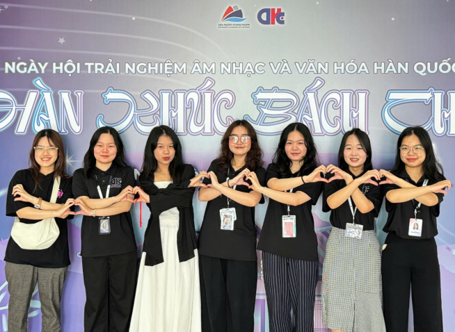 Những giây phút sôi động tại “Hàn Khúc Bách Thanh - Ngày hội Trải nghiệm Âm nhạc và Văn hóa Hàn Quốc 2025”