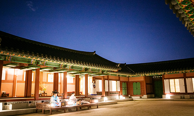 Tận hưởng đêm mùa thu tại Gyeongbokgung 