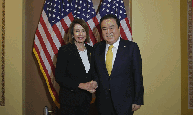 Bà Nancy Pelosi: “Tôi ủng hộ về sự nỗ lực để giải quyết vấn đề nạn nhân tình dục của Hàn Quốc”