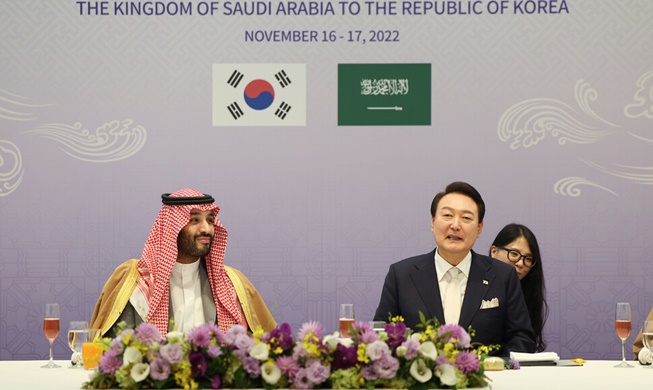 Tổng thống Hàn Quốc gặp Thái tử Ả Rập Xê Út, nhất trí tăng cường hợp tác về năng lượng, quốc phòng