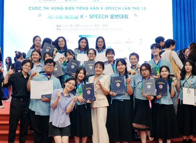 Từ đam mê tiếng Hàn đến khát vọng tạo ra giá trị tốt đẹp của 2 thí sinh tham gia cuộc thi hùng biện K-Speech 2025