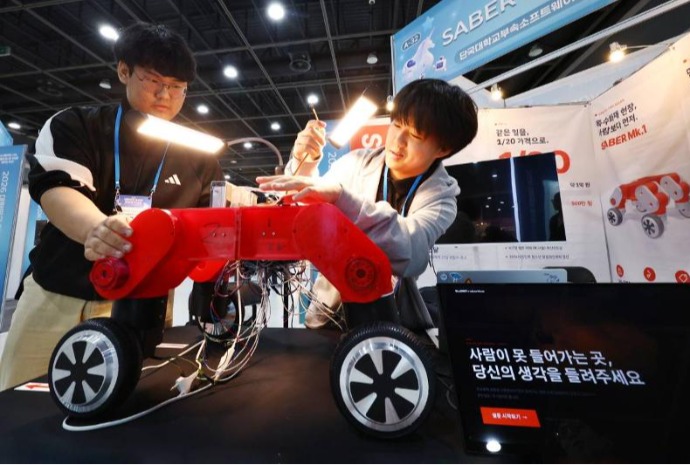 Robot ứng phó các vụ cháy 