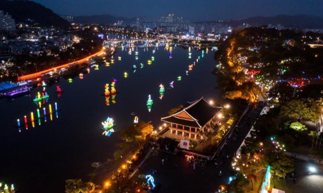 Chính phủ Hàn Quốc nâng tầm lễ hội, thu hút du khách toàn cầu