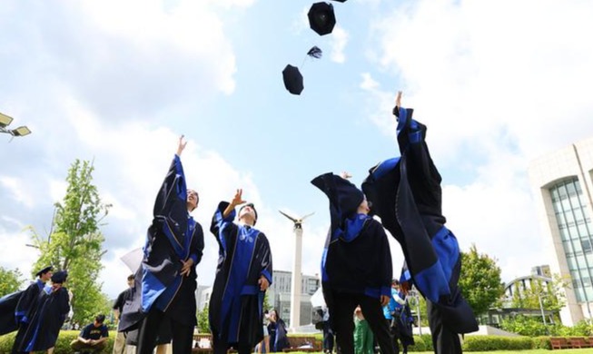 70% thanh niên Hàn Quốc hoàn thành giáo dục đại học, cao nhất OECD