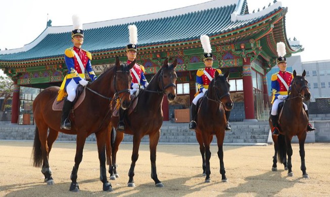 Gặp gỡ đội kỵ binh Học viện Lục quân qua ảnh