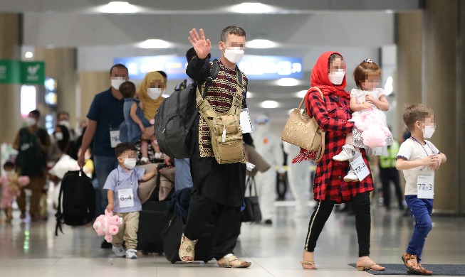 Bộ Quốc phòng: “Sự thành công của chiến dịch sơ tán người Afghanistan đúng là một kỳ tích”