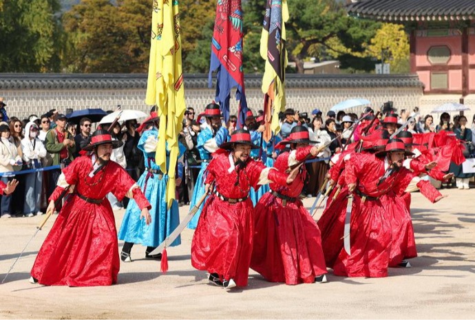 Nghi lễ duyệt đội quân hộ vệ hoàng cung “Cheopjong” 