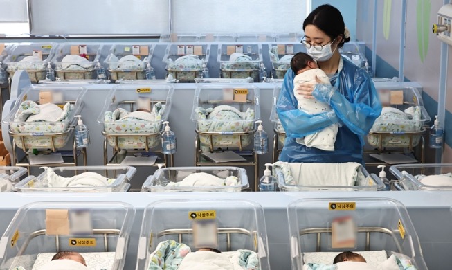 Tổng tỷ suất sinh hồi phục về mức 0.8, số trẻ sơ sinh tăng cao nhất trong 15 năm trở lại đây