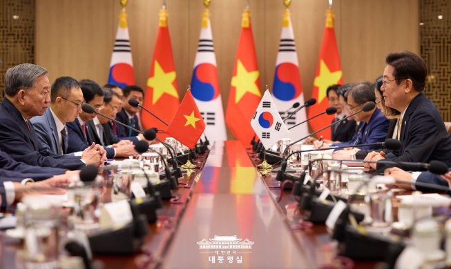 Hàn Quốc - Việt Nam nhất trí nâng kim ngạch thương mại song phương lên 150 tỷ USD