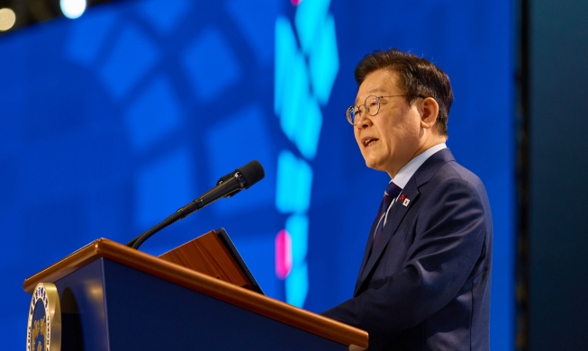 Tổng thống Lee kêu gọi khôi phục các kênh đối thoại với Triều Tiên