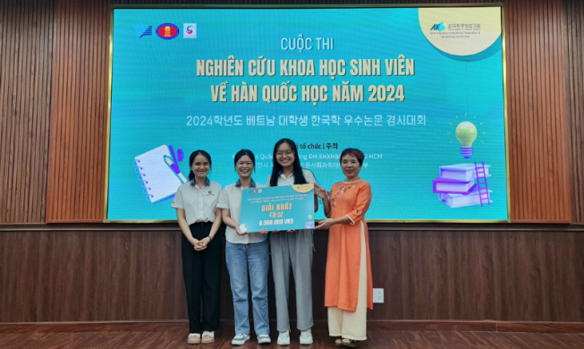 Từ ý tưởng đến thành công: Hành trình của đội giải Nhất tại “Cuộc thi NCKH sinh viên về Hàn Quốc học 2024”