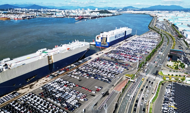 Kim ngạch xuất khẩu trong tháng 4/2025 đạt mức cao kỷ lục với 58,21 tỷ USD