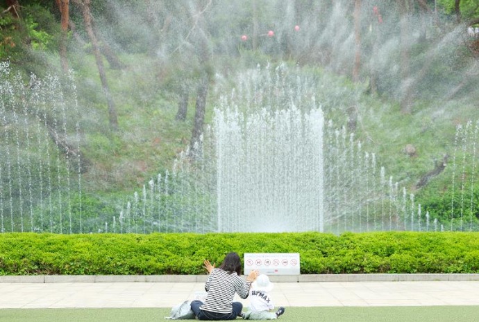 Màn trình diễn nhạc nước nghệ thuật